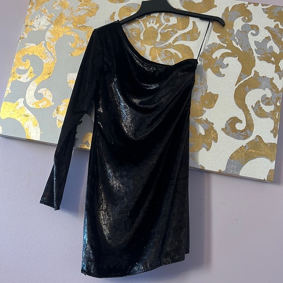 the room Dresses & Skirts - The Room Size Small NEW One Shoulder Black Velvet Silver Metallic Mini Dress